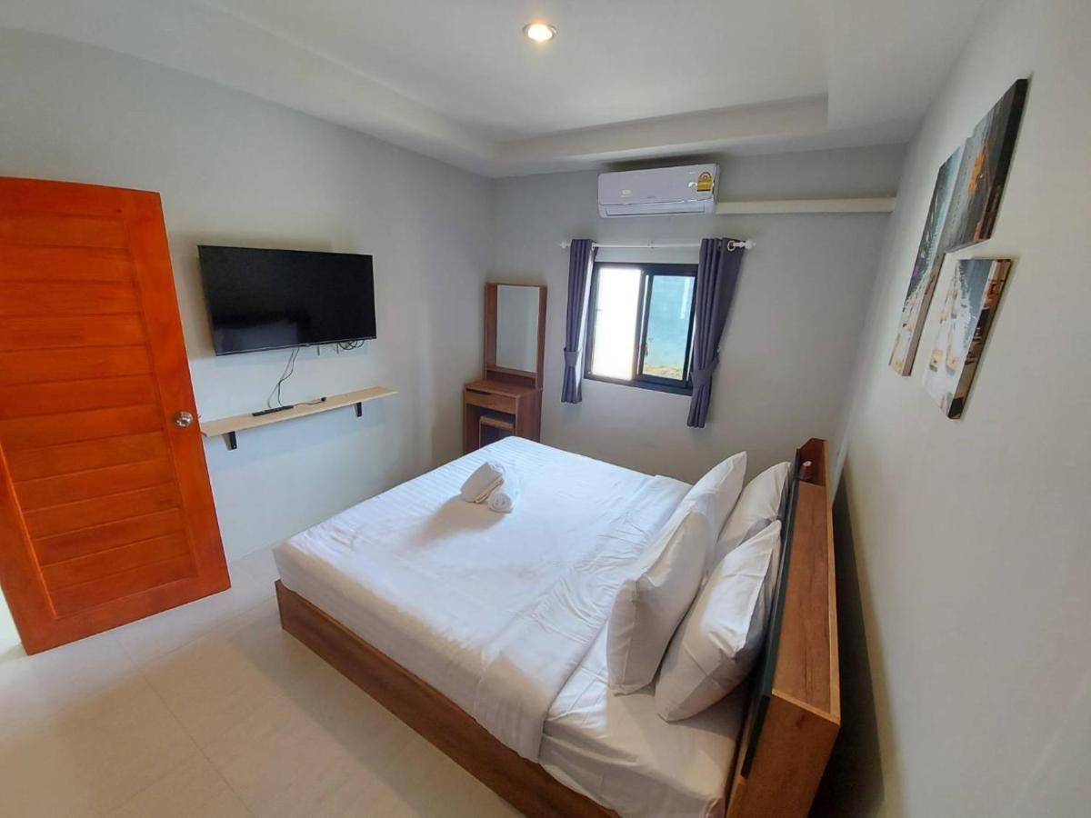 มาลินี เฮาส์ Hotel หาดบางเทา ภายนอก รูปภาพ