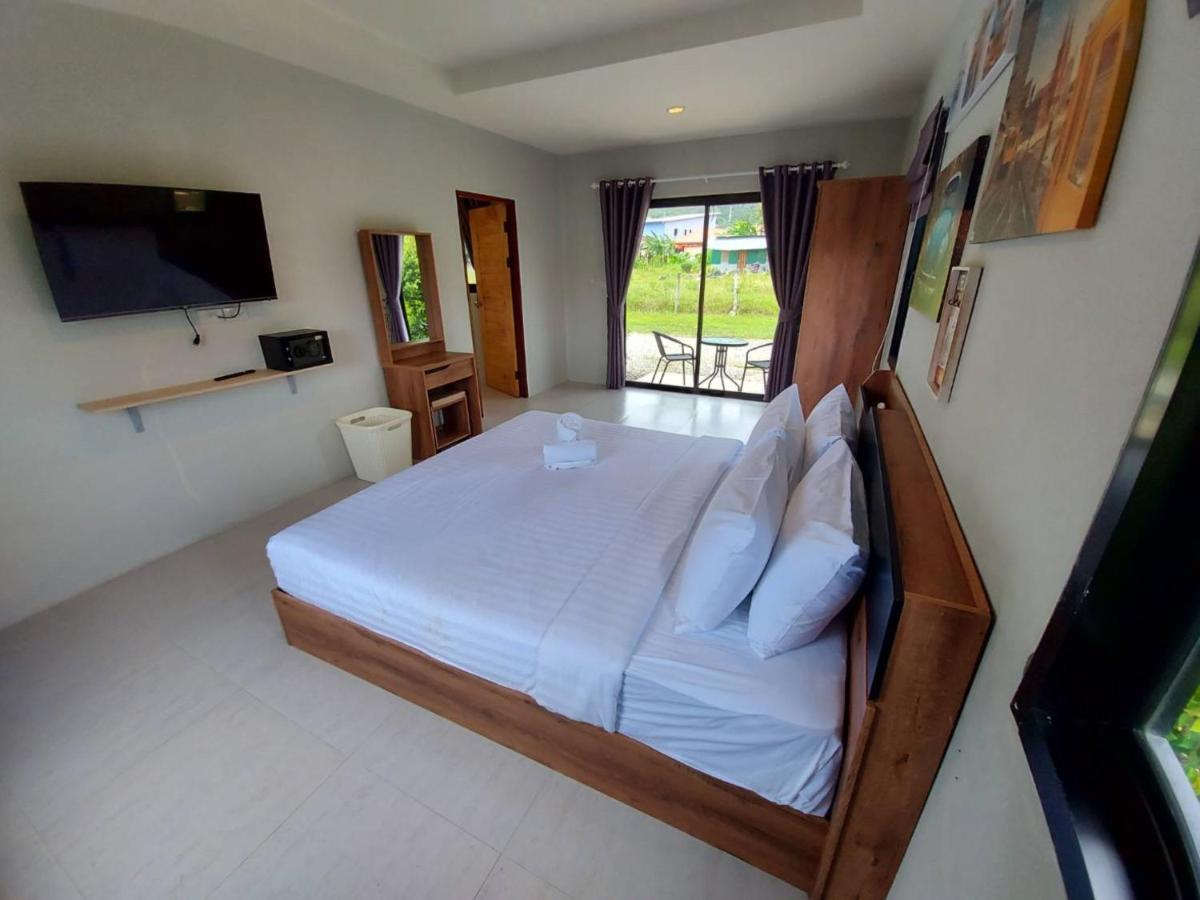 มาลินี เฮาส์ Hotel หาดบางเทา ภายนอก รูปภาพ