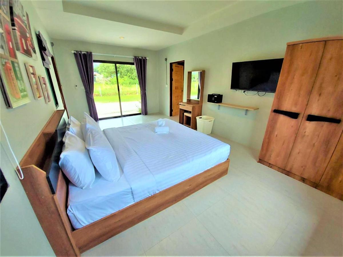 มาลินี เฮาส์ Hotel หาดบางเทา ภายนอก รูปภาพ
