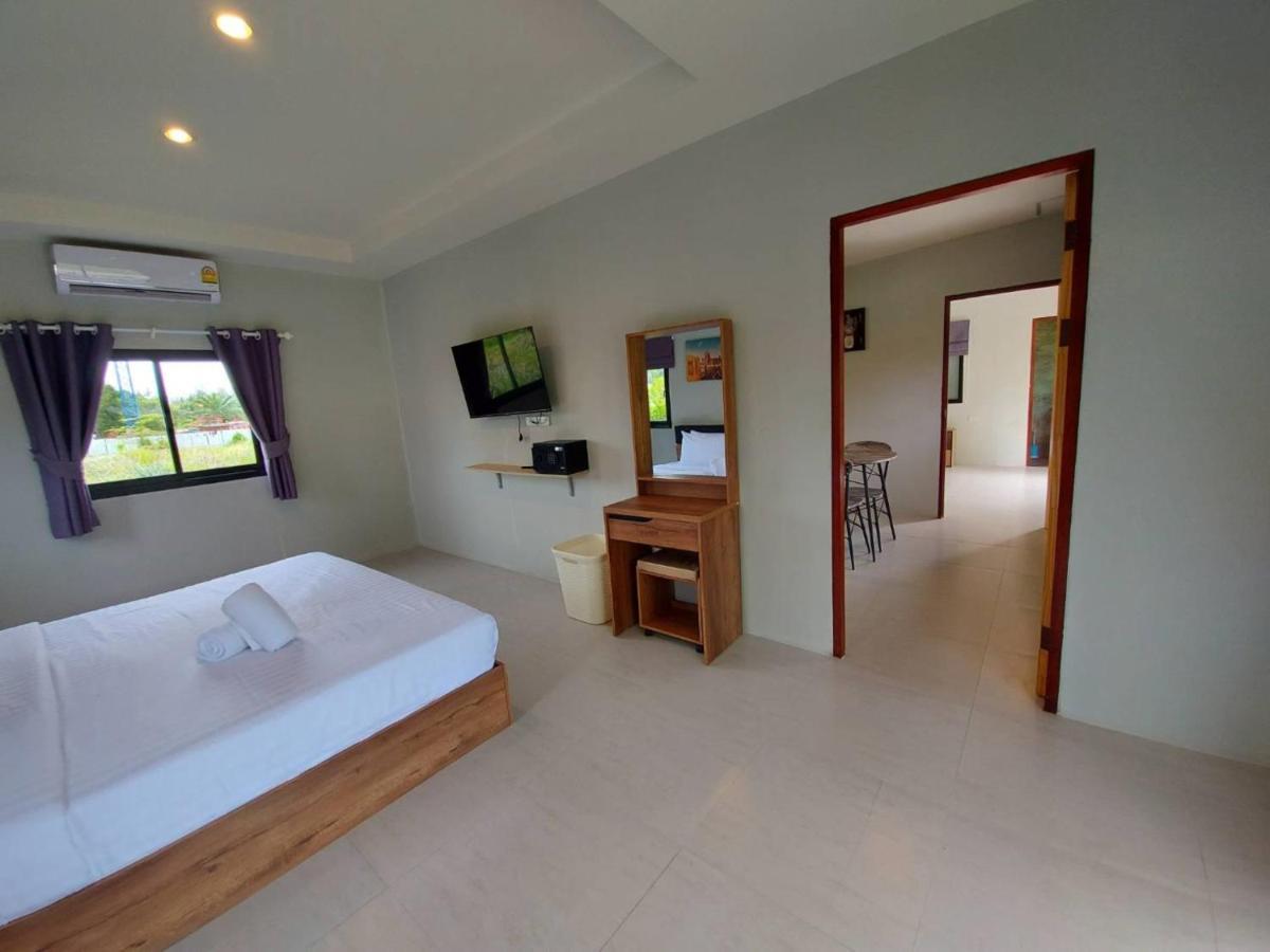 มาลินี เฮาส์ Hotel หาดบางเทา ภายนอก รูปภาพ