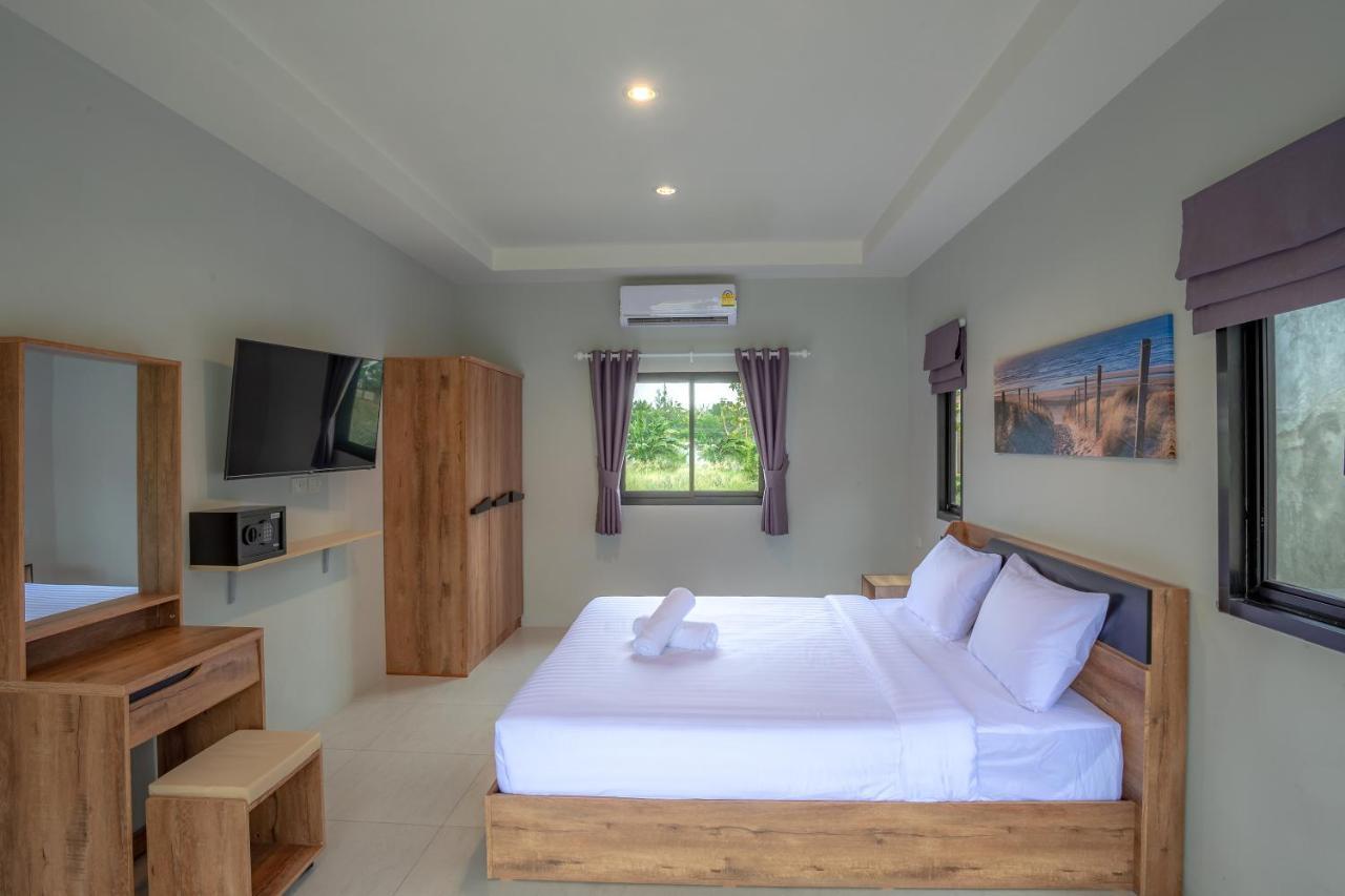 มาลินี เฮาส์ Hotel หาดบางเทา ภายนอก รูปภาพ